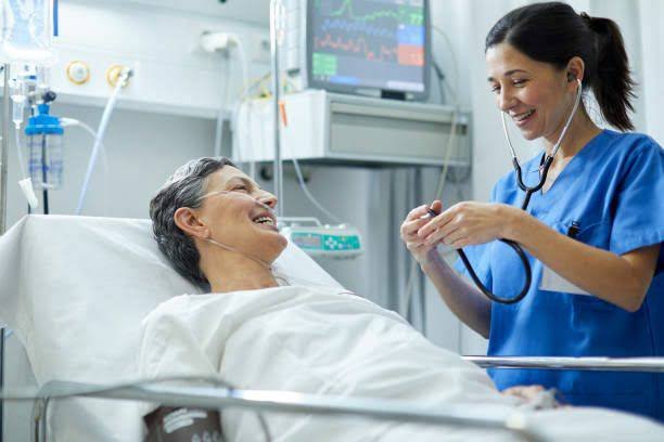 How to Secure a Job as ICU Nurse: Top Skills and Experience